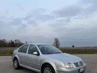 Używany VW Bora Trendline 105 KM (77 kW) 2001 Szary Sedan/Limuzyna