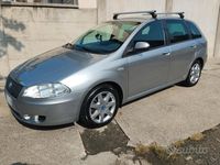 Usata Fiat Croma 150 CV (110 kW) 2005 Grigio Station wagon