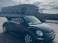 Usata VW New Beetle 102 CV (75 kW) 2006 Nero Utilitaria