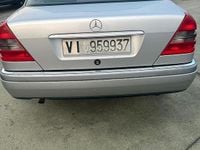 Usata Mercedes C180 136 CV (100 kW) 1993 Grigio Berlina