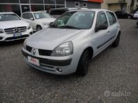 Usata Renault Clio II Authentique 58 CV (42 kW) 2004 Grigio Berlina