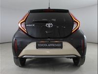 Usata Toyota Aygo X Lounge 72 CV (52 kW) 2023 Beige SUV