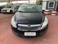Usata Opel Corsa 74 CV (54 kW) 2010 Nero Utilitaria