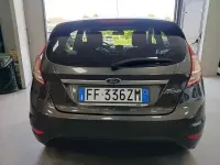Usata Ford Fiesta 75 CV (55 kW) 2016 Grigio Utilitaria