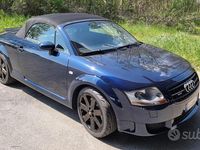 Usata Audi TT Roadster Ambiente 250 CV (183 kW) 2004 Blu Cabrio
