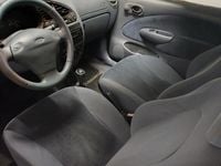 Usata Ford Fiesta 75 CV (55 kW) 1999 Grigio Utilitaria