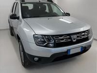 Usata Dacia Duster Lauréate 110 CV (80 kW) 2014 Argento SUV