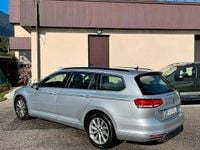 Usata VW Passat 120 CV (88 kW) 2019 Grigio Station wagon