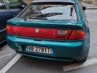 Usata Mazda 323F 88 CV (64 kW) 1999 Verde Coupé