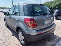 Usata Fiat Sedici Dynamic 120 CV (88 kW) 2007 Grigio SUV