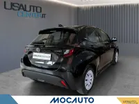 Usata Toyota Yaris Hybrid Business Edition 92 CV (67 kW) 2020 Colore nero Berlina