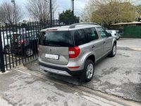 Usata Skoda Yeti Elegance 110 CV (80 kW) 2014 Grigio SUV