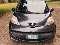 Usata Peugeot 107 68 CV (50 kW) 2007 Grigio Utilitaria