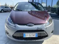 Usata Ford Fiesta Titanium 69 CV (50 kW) 2010 Berlina