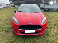 Usata Ford Fiesta Titanium 100 CV (73 kW) 2017 Rosso Utilitaria