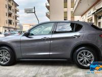 Usata Alfa Romeo Stelvio 209 CV (153 kW) 2018 Grigio SUV