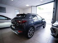 Usata Kia Stonic 97 CV (71 kW) 2020 Grigio SUV