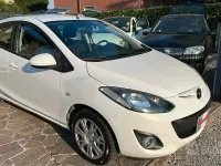 Usata Mazda 2 Trendy 75 CV (55 kW) 2012 Bianco Utilitaria