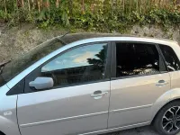 Usata Ford Fiesta 68 CV (50 kW) 2003 Grigio Utilitaria