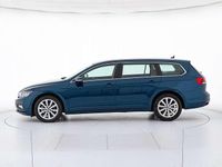 Usata VW Passat Business 150 CV (110 kW) 2023 Blu/azzurro Station wagon