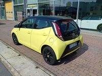 Usata Toyota Aygo X-cite 69 CV (50 kW) 2016 Giallo Utilitaria