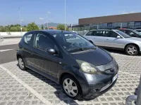 Usata Toyota Aygo Sol 68 CV (50 kW) 2005 Grigio Utilitaria