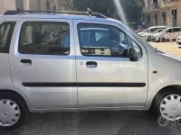 Usata Opel Agila 60 CV (44 kW) 2004 Grigio Monovolume
