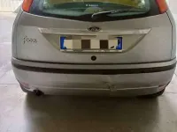 Usata Ford Focus Ghia 101 CV (74 kW) 2003 Grigio Berlina