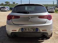 Usata Alfa Romeo Giulietta Distinctive 140 CV (102 kW) 2012 Grigio Utilitaria