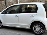 Usata VW up! Move 65 CV (47 kW) 2022 Bianco Utilitaria