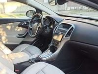 Usata Opel Astra GTC Cosmo 140 CV (102 kW) 2012 Berlina
