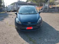 Usata Ford Fiesta 60 CV (44 kW) 2011 Bluazzurro Berlina