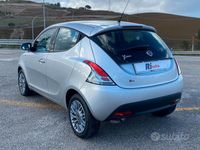 Usata Lancia Ypsilon 95 CV (69 kW) 2012 Grigio Utilitaria