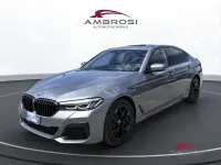 Usata BMW 545e M Sport 394 CV (289 kW) 2022 Grigio Berlina