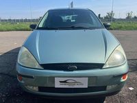 Usata Ford Focus Ambiente 101 CV (74 kW) 2001 Verde acqua Berlina