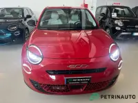Nuova Fiat 600 La Prima 136 CV (100 kW) 2025 Rosso passione pastello SUV
