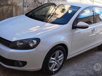 Usata VW Golf VI 110 CV (80 kW) 2009 Bianco Utilitaria