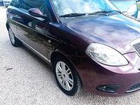 Usata Lancia Ypsilon 90 CV (66 kW) 2009 Viola Utilitaria