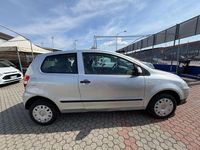 Usata VW Fox 54 CV (39 kW) 2005 Argento Utilitaria