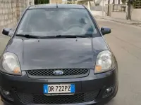 Usata Ford Fiesta Ghia 75 CV (55 kW) 2008 Grigio Utilitaria