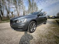 Begagnad Volvo V60 CC Pro 150 HK (110 kW) 2017 Grå Kombi