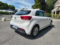Begagnad Kia Rio 84 HK (61 kW) 2019 Vit Sedan