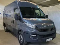 Usata Iveco Daily 101 CV (74 kW) 2017 Grigio Furgone