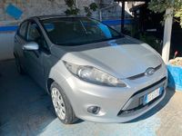 Usata Ford Fiesta 82 CV (60 kW) 2011 Grigio Berlina