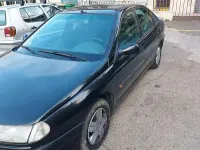 Usata Renault Laguna 92 CV (67 kW) 1994 Utilitaria
