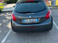 Usata Peugeot 208 82 CV (60 kW) 2014 Grigio Utilitaria