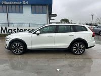Usata Volvo V60 CC Business Edition 197 CV (144 kW) 2021 Bianco Station wagon