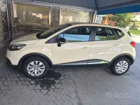 Usata Renault Captur 110 CV (80 kW) 2017 Giallo SUV