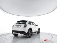 Usata Fiat 600 145 CV (106 kW) 2025 Bianco SUV