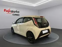 Usata Toyota Aygo X-play 69 CV (50 kW) 2017 Bianco Utilitaria